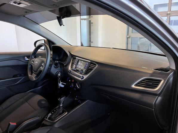 Hyundai Solaris II с пробегом 2018 года, цена 1 550 000 рублей, 79167 км, седан, Автокод Объявления