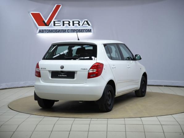 Skoda Fabia II Рестайлинг с пробегом 2013 года, цена 330 000 рублей, 290078 км, хэтчбек, Автокод Объявления