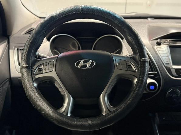 Hyundai ix35 I с пробегом 2011 года, цена 1 295 000 рублей, 213000 км, внедорожник, Автокод Объявления