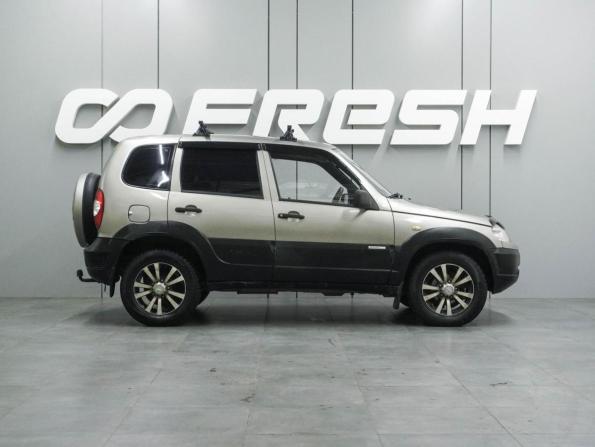 Chevrolet Niva I Рестайлинг с пробегом 2012 года, цена 399 000 рублей, 216973 км, внедорожник, Автокод Объявления