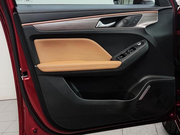 Haval Jolion I с пробегом 2023 года, цена 2 000 000 рублей, 47028 км, внедорожник, Автокод Объявления