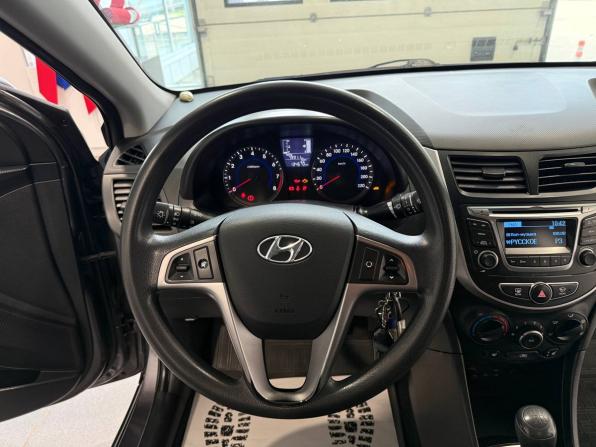 Hyundai Solaris I Рестайлинг с пробегом 2015 года, цена 909 000 рублей, 134637 км, седан, Автокод Объявления