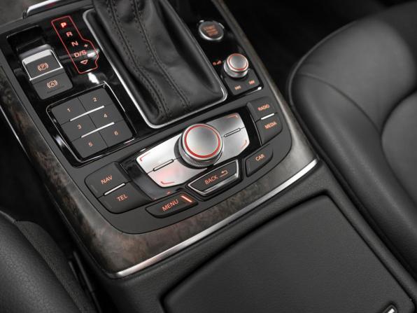 Audi A6 IV (C7) Рестайлинг с пробегом 2018 года, цена 2 920 000 рублей, 70026 км, седан, Автокод Объявления
