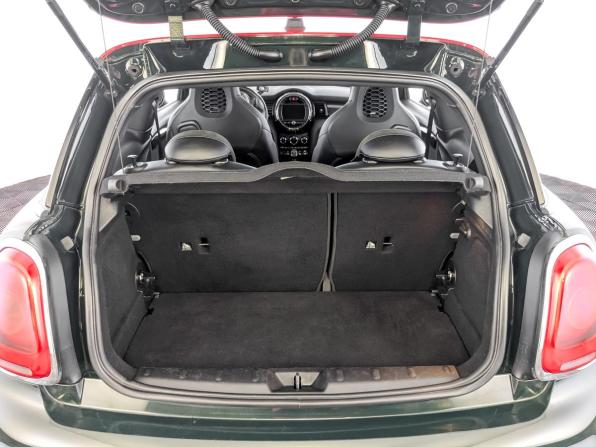 Mini Hatch III (F55/F56) с пробегом 2017 года, цена 2 020 000 рублей, 174963 км, хэтчбек, Автокод Объявления