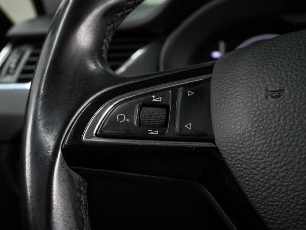 Skoda Octavia III (A7) Рестайлинг с пробегом 2018 года, цена 2 149 000 рублей, 155277 км, лифтбек, Автокод Объявления