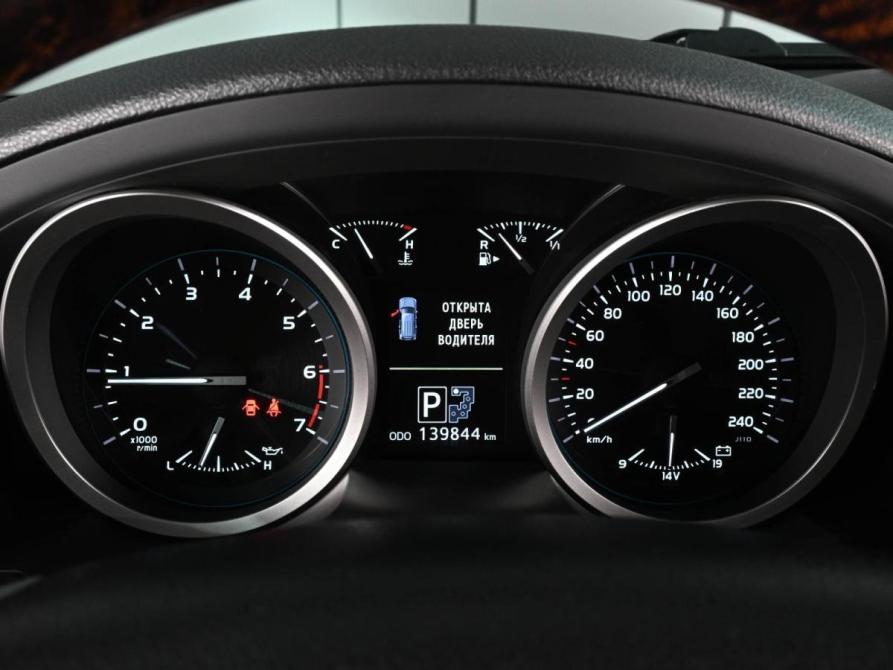 Toyota Land Cruiser 200 Series Рестайлинг 1 Ростов-на-Дону  - изображение 23