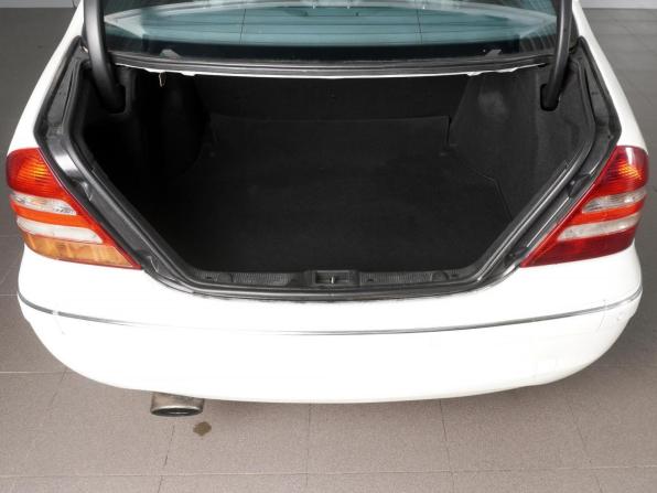 Mercedes-Benz C-Класс II (W203) Рестайлинг с пробегом 2005 года, цена 855 000 рублей, 287784 км, седан, Автокод Объявления