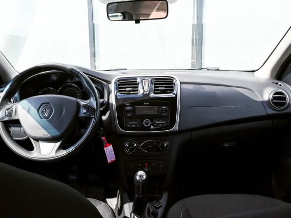 Renault Sandero II с пробегом 2017 года, цена 875 000 рублей, 143139 км, хэтчбек, Автокод Объявления