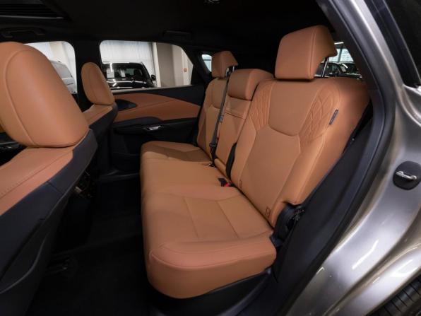 Lexus RX V с пробегом 2026 года, цена 8 850 000 рублей, 39 км, внедорожник, Автокод Объявления