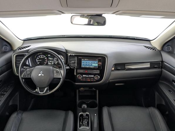 Mitsubishi Outlander III Рестайлинг 2 с пробегом 2016 года, цена 1 890 000 рублей, 93040 км, внедорожник, Автокод Объявления
