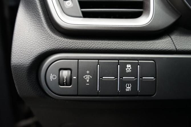 Kia Ceed III с пробегом 2021 года, цена 1 999 000 рублей, 73260 км, универсал, Автокод Объявления
