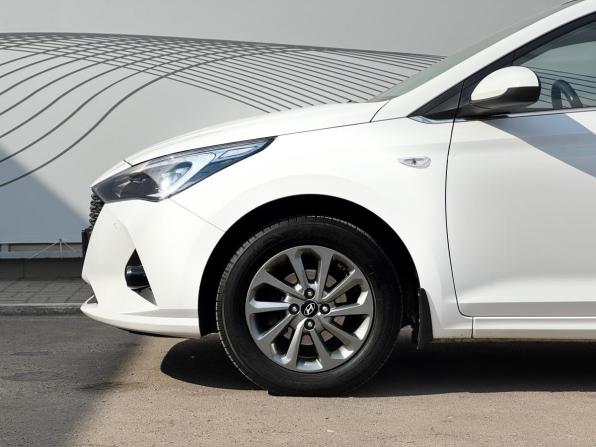 Hyundai Solaris II Рестайлинг с пробегом 2021 года, цена 1 790 000 рублей, 49933 км, седан, Автокод Объявления