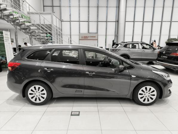 Kia Ceed II Рестайлинг с пробегом 2017 года, цена 1 530 000 рублей, 99931 км, универсал, Автокод Объявления