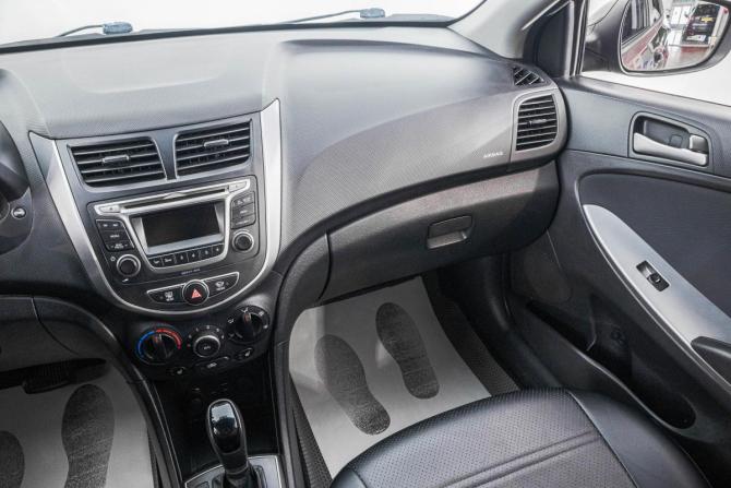 Hyundai Solaris I Рестайлинг с пробегом 2016 года, цена 1 319 000 рублей, 127900 км, хэтчбек, Автокод Объявления