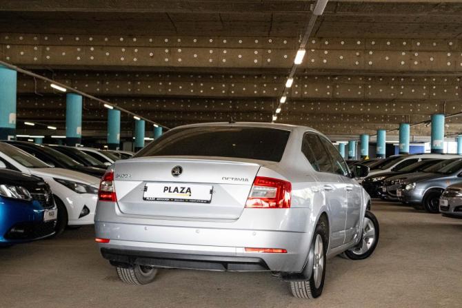 Skoda Octavia III (A7) Рестайлинг с пробегом 2019 года, цена 1 699 000 рублей, 107598 км, лифтбек, Автокод Объявления