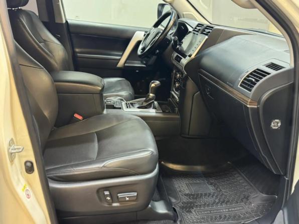 Toyota Land Cruiser Prado 150 Series Рестайлинг 3 с пробегом 2021 года, цена 5 397 000 рублей, 63500 км, внедорожник, Автокод Объявления