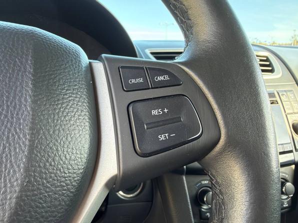 Suzuki Swift IV с пробегом 2012 года, цена 665 000 рублей, 245991 км, хэтчбек, Автокод Объявления