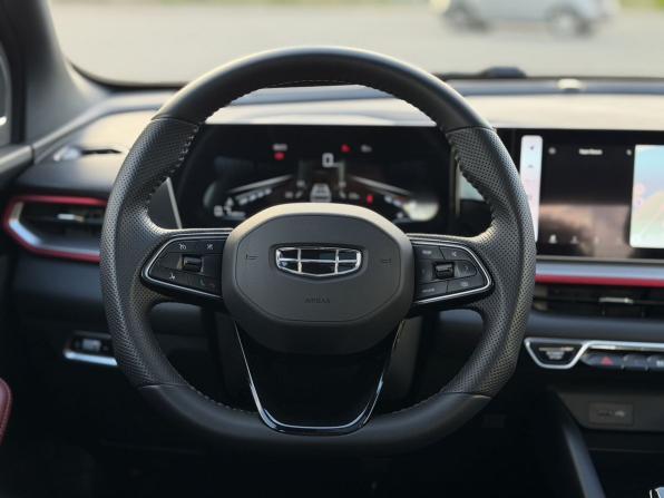Geely Coolray I Рестайлинг с пробегом 2023 года, цена 2 100 000 рублей, 28880 км, внедорожник, Автокод Объявления