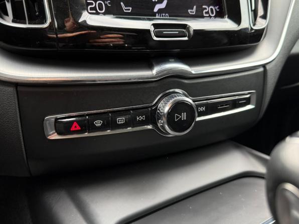 Volvo XC60 II с пробегом 2021 года, цена 3 640 000 рублей, 121270 км, внедорожник, Автокод Объявления