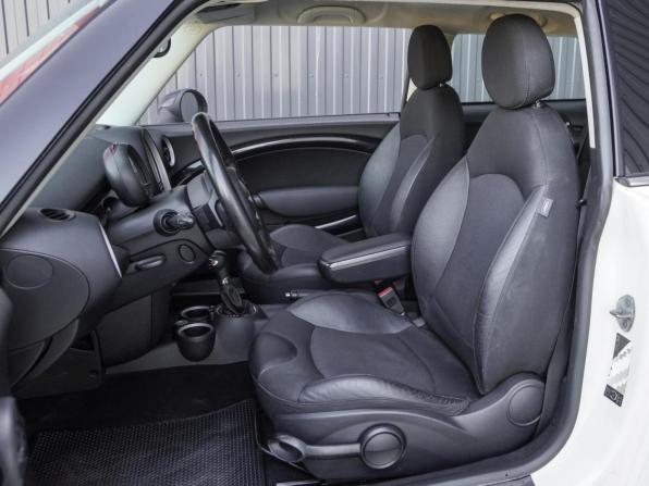 Mini Hatch II (R56) Рестайлинг с пробегом 2010 года, цена 1 160 000 рублей, 165673 км, хэтчбек, Автокод Объявления