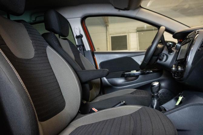 Renault Kaptur I с пробегом 2018 года, цена 1 349 000 рублей, 93661 км, внедорожник, Автокод Объявления