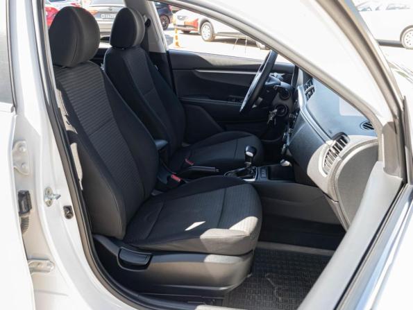 Kia Rio IV Рестайлинг с пробегом 2021 года, цена 1 599 000 рублей, 113890 км, седан, Автокод Объявления