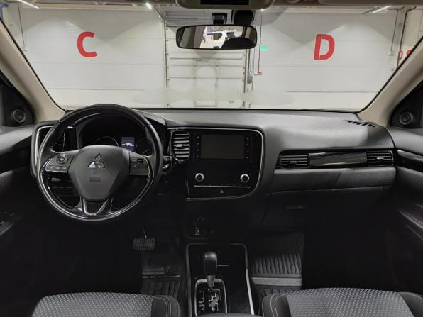 Mitsubishi Outlander III Рестайлинг 3 с пробегом 2020 года, цена 2 370 000 рублей, 70700 км, внедорожник, Автокод Объявления