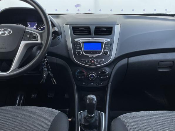 Hyundai Solaris I с пробегом 2013 года, цена 870 000 рублей, 128031 км, хэтчбек, Автокод Объявления