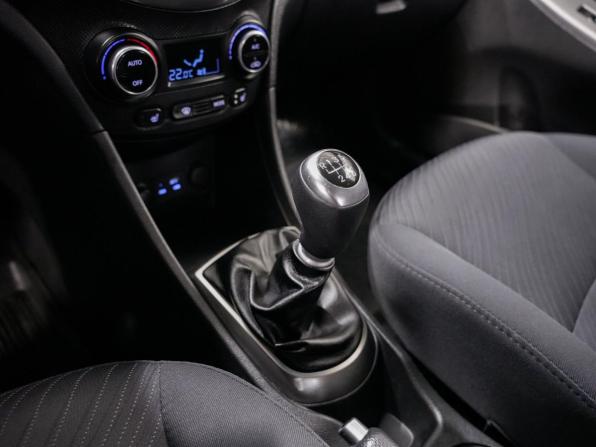 Hyundai Solaris I Рестайлинг с пробегом 2014 года, цена 738 000 рублей, 160000 км, седан, Автокод Объявления
