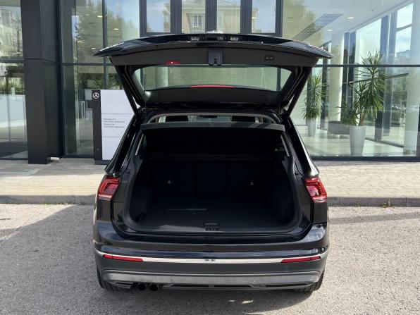 Volkswagen Tiguan II с пробегом 2017 года, цена 2 290 000 рублей, 179124 км, внедорожник, Автокод Объявления