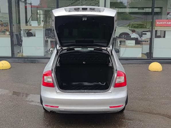 Skoda Octavia II (A5) Рестайлинг с пробегом 2011 года, цена 699 000 рублей, 95243 км, лифтбек, Автокод Объявления