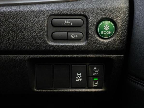 Honda Jade I Рестайлинг с пробегом 2018 года, цена 2 195 000 рублей, 21875 км, компактвэн, Автокод Объявления