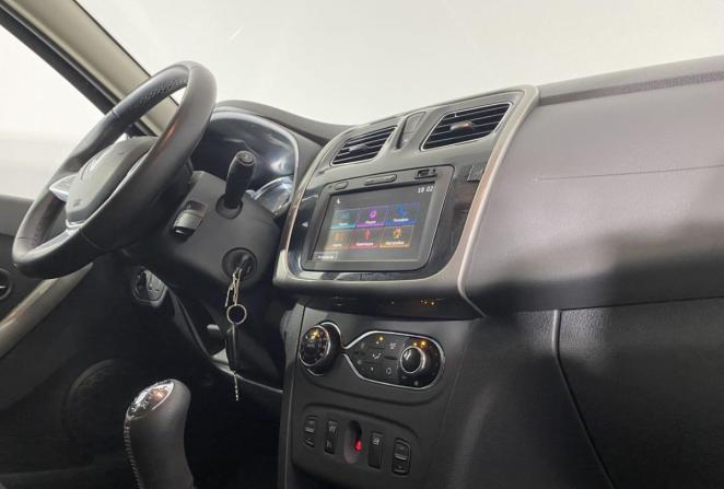 Renault Logan II с пробегом 2018 года, цена 950 000 рублей, 117568 км, седан, Автокод Объявления