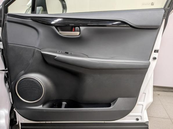 Lexus NX I с пробегом 2015 года, цена 2 490 000 рублей, 92726 км, внедорожник, Автокод Объявления