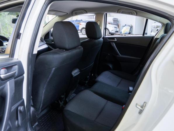 Mazda 3 II (BL) Рестайлинг с пробегом 2013 года, цена 1 120 000 рублей, 71240 км, седан, Автокод Объявления