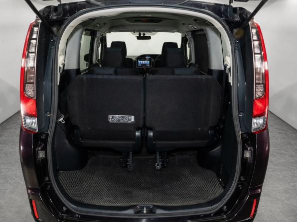 Toyota Noah III (R80) с пробегом 2015 года, цена 1 700 000 рублей, 207169 км, минивэн, Автокод Объявления
