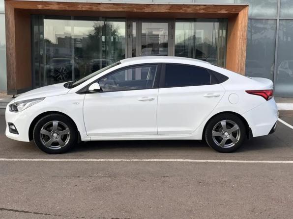 Hyundai Solaris II с пробегом 2017 года, цена 995 000 рублей, 152247 км, седан, Автокод Объявления