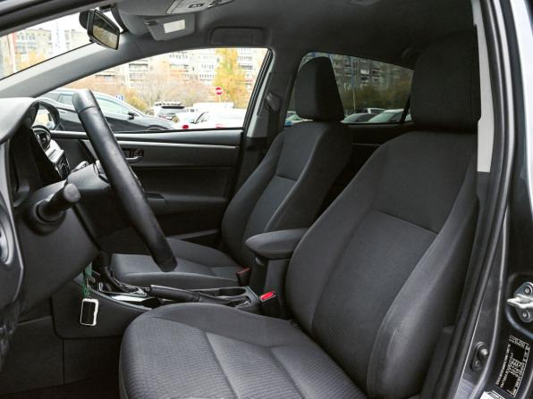 Toyota Corolla XI (E160 E170 E180) Рестайлинг 1 с пробегом 2018 года, цена 1 587 000 рублей, 178909 км, седан, Автокод Объявления