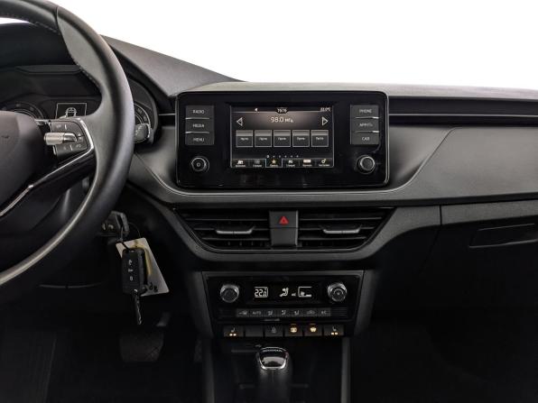 Skoda Rapid II с пробегом 2022 года, цена 1 740 000 рублей, 50751 км, лифтбек, Автокод Объявления