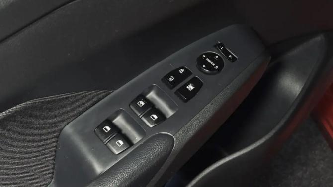 Hyundai Solaris II Рестайлинг с пробегом 2022 года, цена 1 620 000 рублей, 37911 км, седан, Автокод Объявления