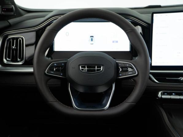 Geely Monjaro I Рестайлинг 2 с пробегом 2026 года, цена 4 588 888 рублей, 28 км, внедорожник, Автокод Объявления