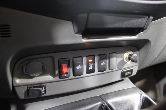 Toyota Hilux VII Рестайлинг с пробегом 2011 года, цена 1 490 000 рублей, 343000 км, пикап, Автокод Объявления