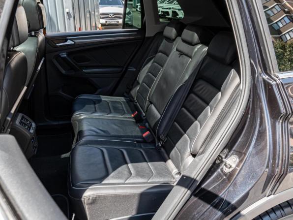Volkswagen Tiguan II с пробегом 2018 года, цена 2 630 000 рублей, 133869 км, внедорожник, Автокод Объявления