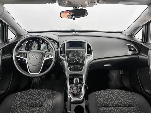 Opel Astra J Рестайлинг с пробегом 2013 года, цена 775 000 рублей, 201999 км, универсал, Автокод Объявления