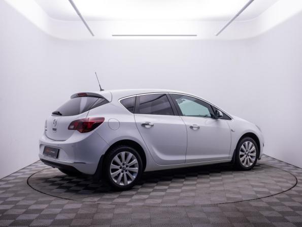 Opel Astra J Рестайлинг с пробегом 2013 года, цена 787 000 рублей, 102477 км, хэтчбек, Автокод Объявления