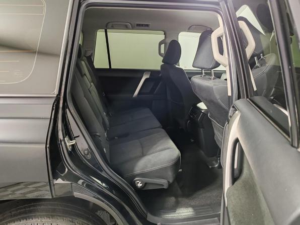 Toyota Land Cruiser Prado 150 Series Рестайлинг 2 с пробегом 2018 года, цена 3 999 000 рублей, 188107 км, внедорожник, Автокод Объявления