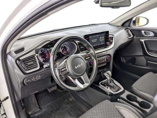 Kia Ceed III Рестайлинг с пробегом 2021 года, цена 2 100 000 рублей, 80578 км, универсал, Автокод Объявления