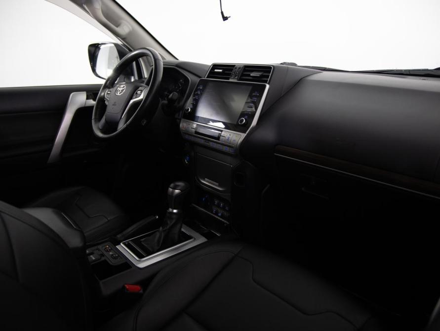Toyota Land Cruiser Prado 150 Series Рестайлинг 3 Санкт-Петербург  - изображение 12