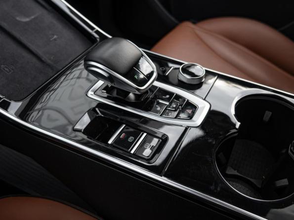Omoda C5 I с пробегом 2023 года, цена 1 840 000 рублей, 34386 км, внедорожник, Автокод Объявления