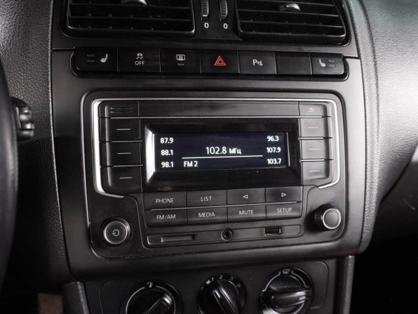 Volkswagen Polo V Рестайлинг с пробегом 2016 года, цена 819 000 рублей, 323934 км, седан, Автокод Объявления